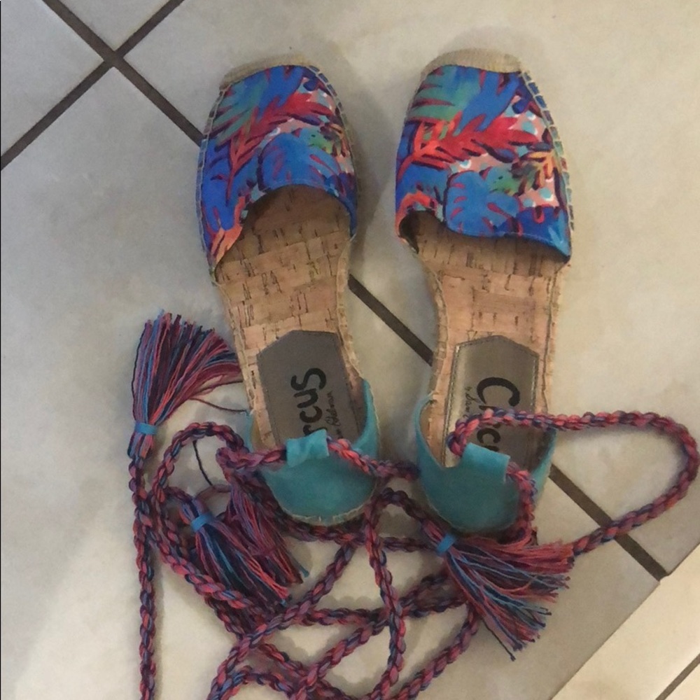 Wrap up sandals
